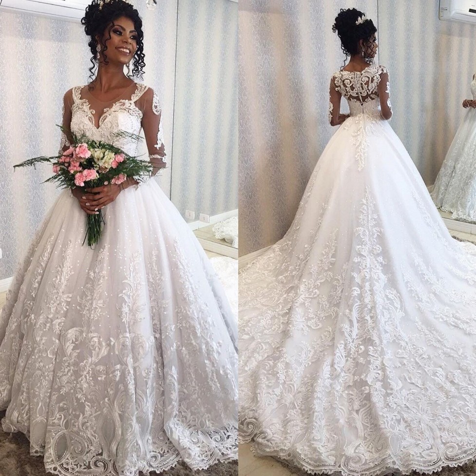 Sequined Elegant Lace Wedding Dresses Sheer Jewel Neck Appliqued Covered Buttons Back Bridal Gowns Sweep Train Tulle Robe De Mari E