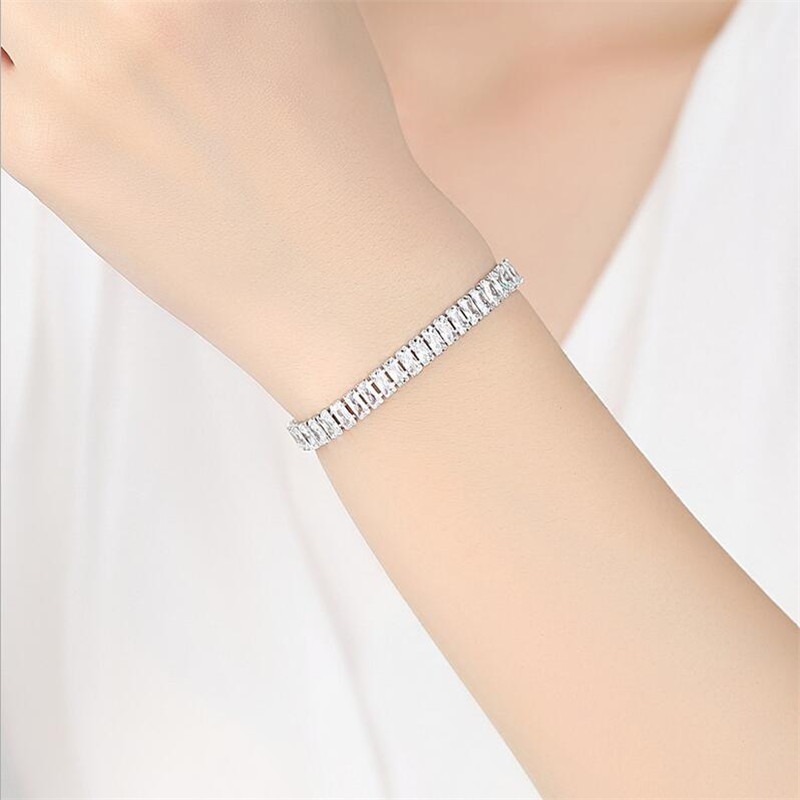 Exquisite White Gold Fill Princess Cut Topaz Bracelet: Timeless Elegance 84ed