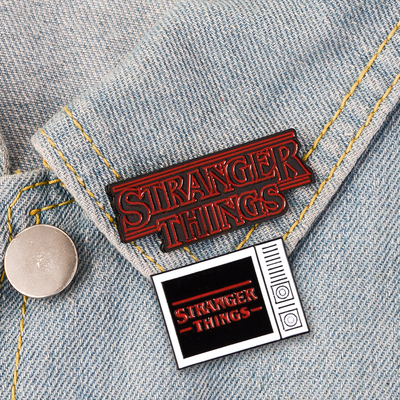 Cute Vintage STRANGER THINGS Letter Small Funny Enamel Brooches Pins for Women Christmas Demin Shirt Decor Brooch Pin Metal Kawaii Badge, Gray
Cute Vintage STRANGER THINGS Letter Small Funny Enamel Brooches Pins for Women Christmas Demin Shirt Decor Brooch Pin Metal Kawaii Badge, Gray