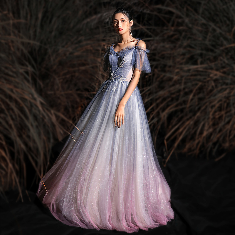 Exquisite Temperament Spaghetti Strap Dress Noble Trailing Chinese Mesh Gowns Formal Evening Party Clothing Qipao Abito Da Sera
Exquisite Temperament Spaghetti Strap Dress Noble Trailing Chinese Mesh Gowns Formal Evening Party Clothing Qipao Abito Da Sera