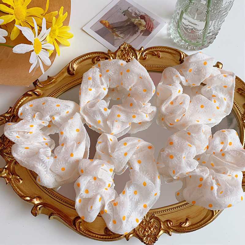 1PC Korea 2020 Hot Small Daisy Cotton Hair Bands Cute Girls Scrunchie Ponytail Holder Headwear Hair Accessories
1PC Korea 2020 Hot Small Daisy Cotton Hair Bands Cute Girls Scrunchie Ponytail Holder Headwear Hair Accessories