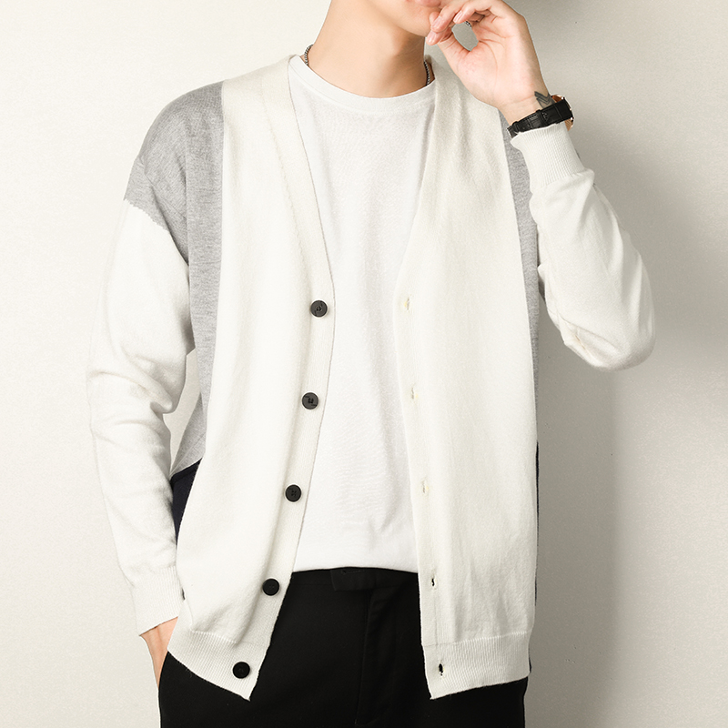 Autumn Winter New Cardigan Men Fashion 2020 V Neck Sweater Men Streetwear Single Breasted Spliced Color Loose Casual Coats, White and gray
Autumn Winter New Cardigan Men Fashion 2020 V Neck Sweater Men Streetwear Single Breasted Spliced Color Loose Casual Coats, White and gray