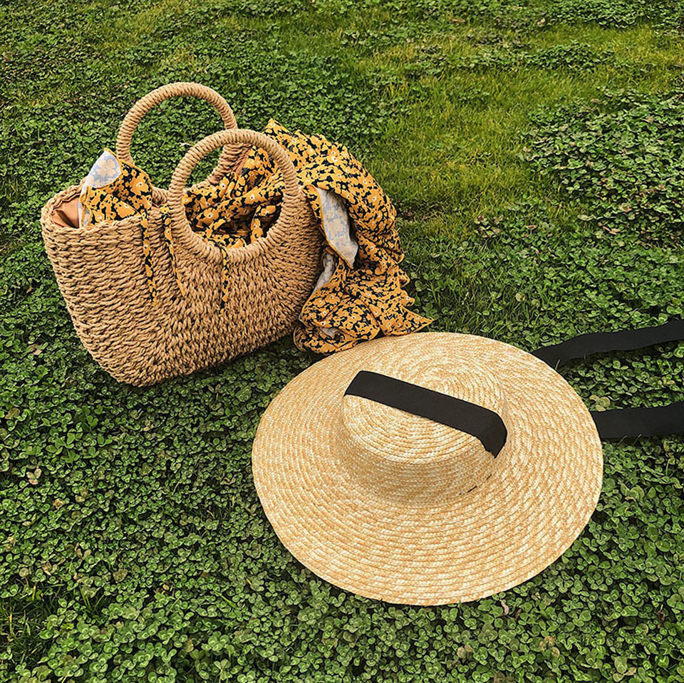 Large Brim Wheat Straw Hat Summer Hats For Women 10cm/15cm/18cm Brim With Black&White Ribbon Beach Cap Boater Flat Top Sun Hat Y200716