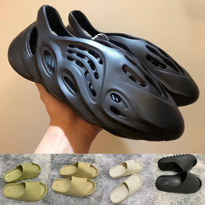 2020 Arrival Kanye West Desert Sage Marsh Flax V2 Mens Women Luxury Designer Slippers Triple White Black Mens Trainers Slides Sandals 36-45
2020 Arrival Kanye West Desert Sage Marsh Flax V2 Mens Women Luxury Designer Slippers Triple White Black Mens Trainers Slides Sandals 36-45