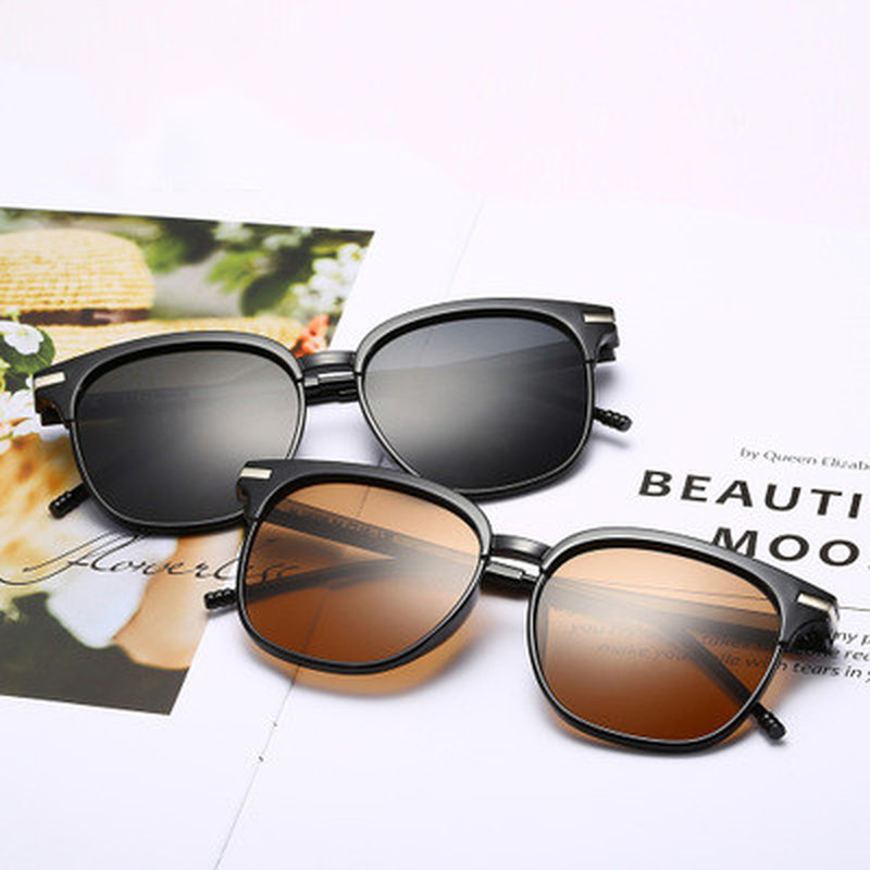 Fashion Cat Eye Sunglasses Women Brand Designer Fashion Coating Mirror Sexy Cateye Sun Glasses UV400 Women's Glasses
Fashion Cat Eye Sunglasses Women Brand Designer Fashion Coating Mirror Sexy Cateye Sun Glasses UV400 Women's Glasses
