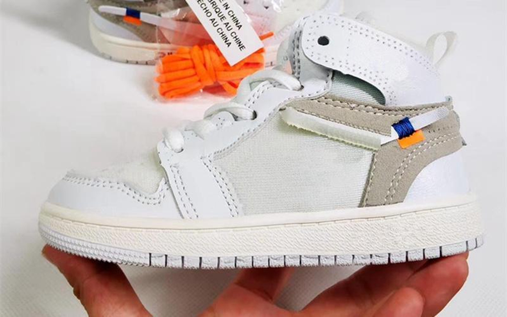 New PreSchool Jointly Signed High OG 1s Youth Kids Basketball Shoes Chicago New Born Baby Kids Toddler Trainers Small Big Boys Gir, 001
New PreSchool Jointly Signed High OG 1s Youth Kids Basketball Shoes Chicago New Born Baby Kids Toddler Trainers Small Big Boys Gir, 001