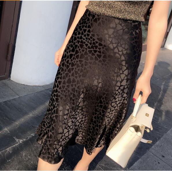 100% Silk Women Black Heart Print Skirt Naomi Wild Things Elastic High Waist Wild Side Easy 90's Slip Sexy Midi Skirt
100% Silk Women Black Heart Print Skirt Naomi Wild Things Elastic High Waist Wild Side Easy 90's Slip Sexy Midi Skirt