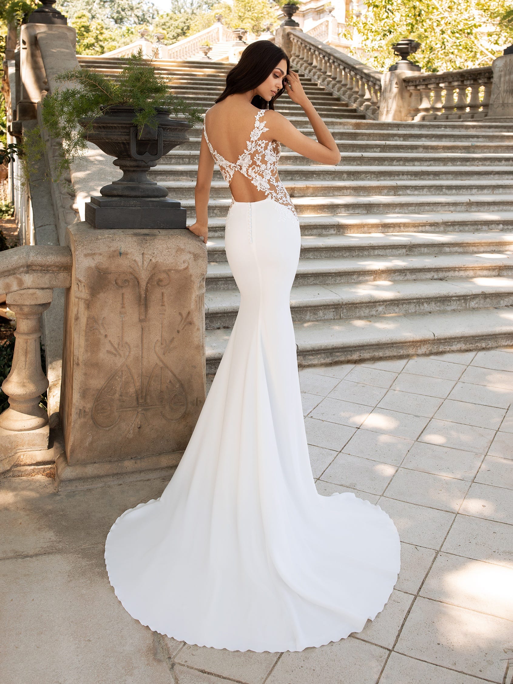 2021 New Mermad Bridal Wedding Dresses Soft Satin Lace Appliques Wedding Party Gown Vintage Open Back Court Train Princess Dress