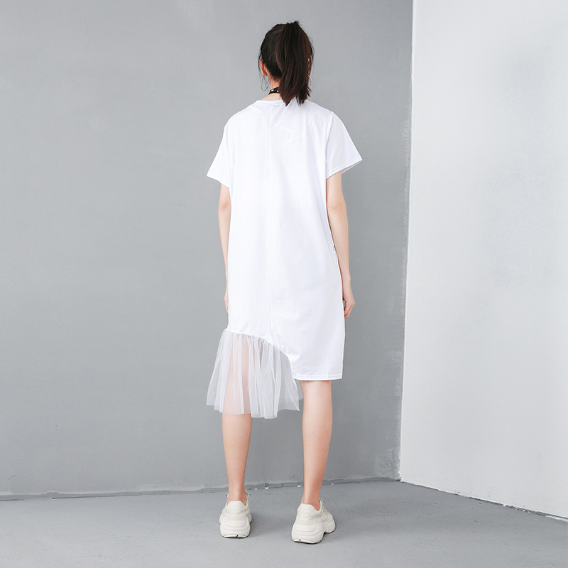 EAM New Spring Summer Round Neck Short Sleeve Black Pattern Printed Mesh Stitch Loose Dres Fashion JQ621 T200320