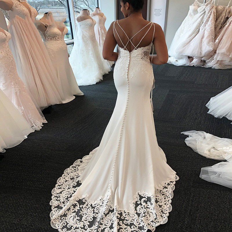 Charming Mermaid Wedding Dresses African Spaghetti straps Criss Cross Backless Bridal Gowns Lace Appliques Sweep Train Wedding Dress