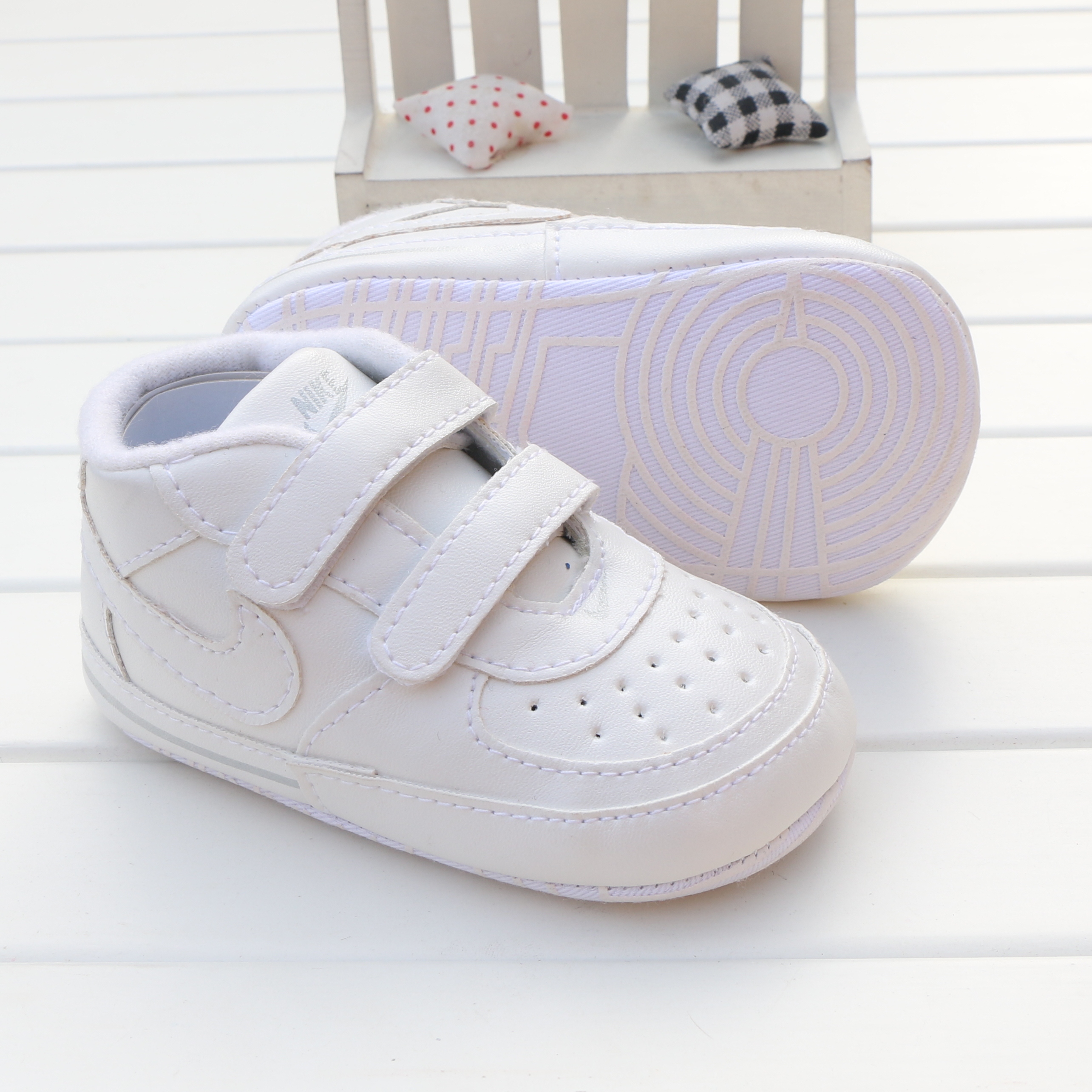 Newborn Baby Girl Boy Soft Sole Shoes Toddler Anti-skid Sneaker Crib Shoes Casual Prewalker Infant Classic First Walker, Red
Newborn Baby Girl Boy Soft Sole Shoes Toddler Anti-skid Sneaker Crib Shoes Casual Prewalker Infant Classic First Walker, Red