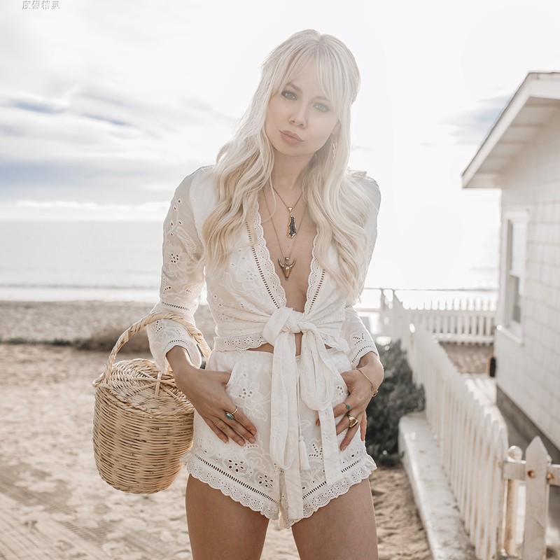 Holiday Style Casual Cutout Lace Top with Sashes Tied Waist and Short Pants Embroidery Clothing Set, White
Holiday Style Casual Cutout Lace Top with Sashes Tied Waist and Short Pants Embroidery Clothing Set, White