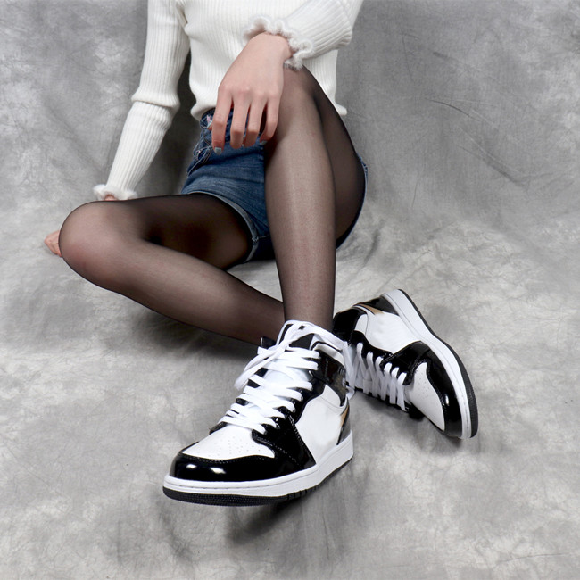 jumpman 1 mid patent black white gold 852542 007 black white metallic gold big size shoes mens shoes men tennis shoes schoenen
jumpman 1 mid patent black white gold 852542 007 black white metallic gold big size shoes mens shoes men tennis shoes schoenen