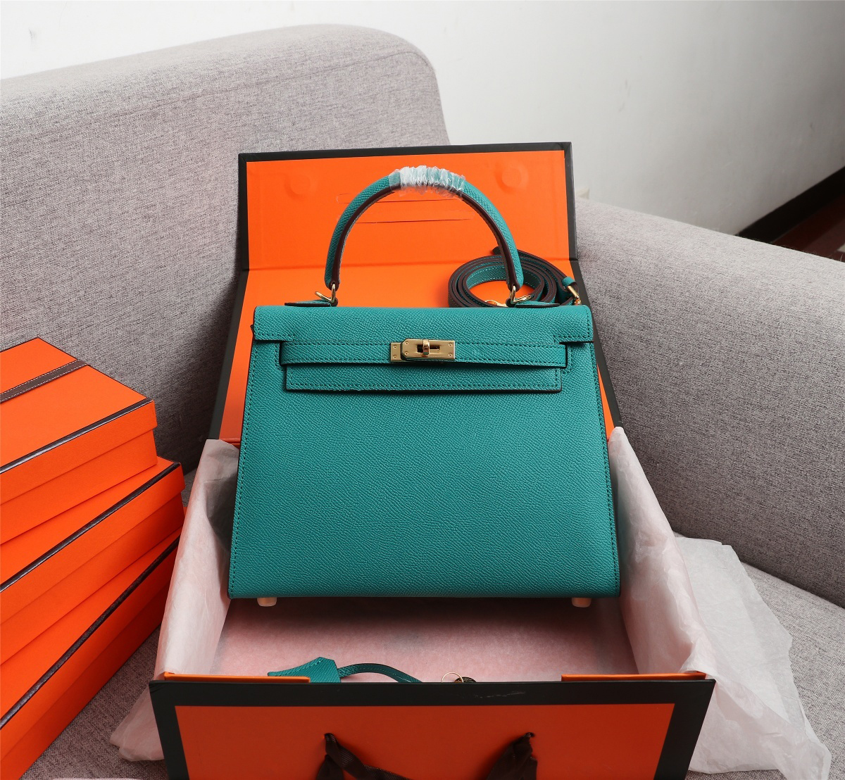 2020 Palm pattern Bag size 22cm 25m 28cm fashion shoulder bag women totes genuine leather Fashion Bags all colors High quality Free shipping, Contact sales
2020 Palm pattern Bag size 22cm 25m 28cm fashion shoulder bag women totes genuine leather Fashion Bags all colors High quality Free shipping, Contact sales