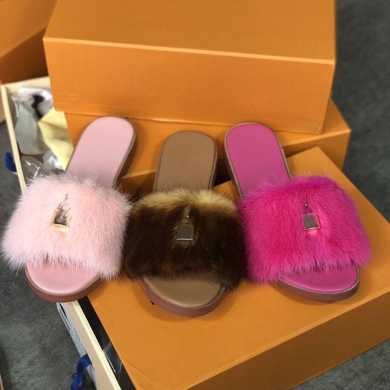Top Quality Women Fur Sandals Fashion Slides Slippers Lock it Flat Mules Mink Slipper Ladies Beach Party shoes Size 35-42, Black
Top Quality Women Fur Sandals Fashion Slides Slippers Lock it Flat Mules Mink Slipper Ladies Beach Party shoes Size 35-42, Black