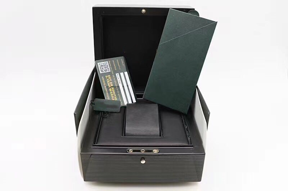 Top Quality Luxury New Square Woody Watch Boxes For ap Box Watch Booklet Card Tags And Papers Men Wristwatch Case Gift Bags, Black;blue
Top Quality Luxury New Square Woody Watch Boxes For ap Box Watch Booklet Card Tags And Papers Men Wristwatch Case Gift Bags, Black;blue