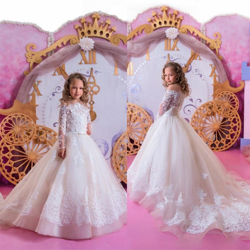 2021 White Flower Girls Dresses Long Sleeves Lace Appliqued First Communion Dress Custom Made Sweep Train Ruched Tulle Kids Formal Wear