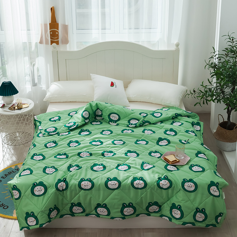 Cute cartoon frog printing Machine wash summer quilt New Family Kids Summer Quilt Blankets Comforter, J20
Cute cartoon frog printing Machine wash summer quilt New Family Kids Summer Quilt Blankets Comforter, J20