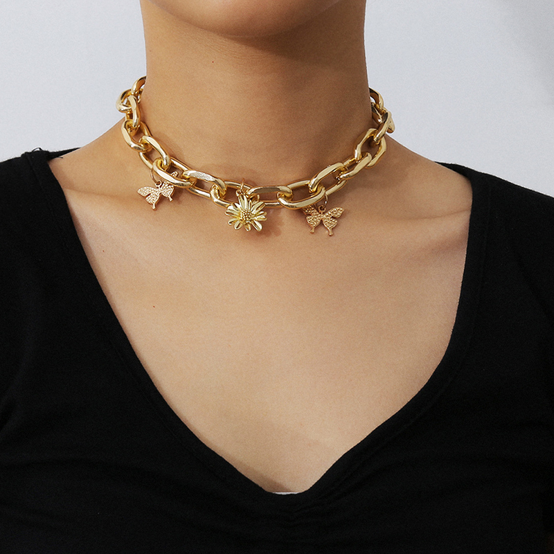 European And American Mix And Match Multiple Flower Pendant Choker Hip Hop Exaggerated Thick Chain Butterfly Necklace
European And American Mix And Match Multiple Flower Pendant Choker Hip Hop Exaggerated Thick Chain Butterfly Necklace