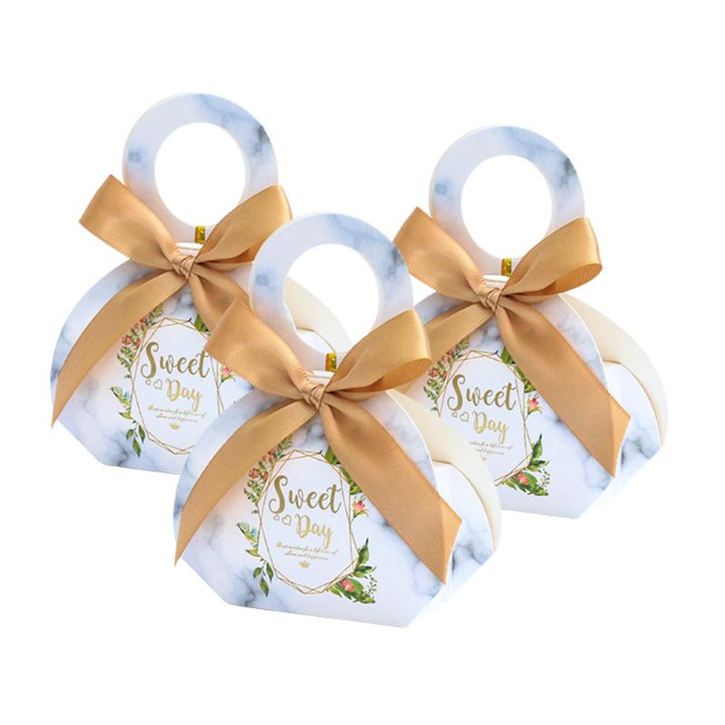 2020 Wedding Candy Box With Ribbon Candy Packaging Boxes Wedding Souvenirs Birthday Party Christmas Baby Shower Favors Gift Box
2020 Wedding Candy Box With Ribbon Candy Packaging Boxes Wedding Souvenirs Birthday Party Christmas Baby Shower Favors Gift Box