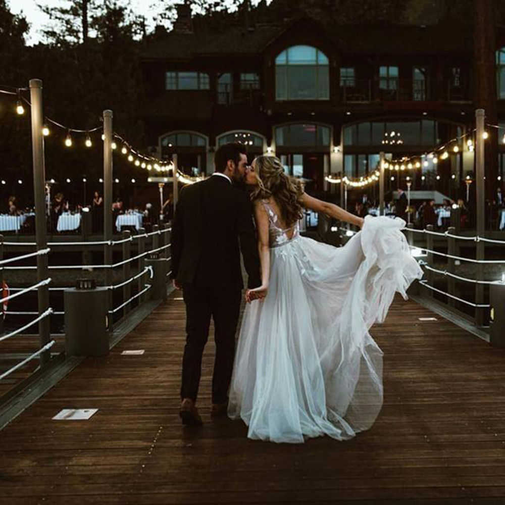 2021 Sexy Backless Boho Wedding Dresses A Line Appliques Floral Lace Deep V Neck Bohemian Beach Bridal Gowns Country Wedding Dress Vestidos