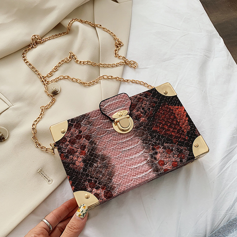 Serpentine Box Crossbody Bag For Womens Shoulder Bags Fashion Women Messenger Bags Small Square Women Bag 2020 New Female
Serpentine Box Crossbody Bag For Womens Shoulder Bags Fashion Women Messenger Bags Small Square Women Bag 2020 New Female