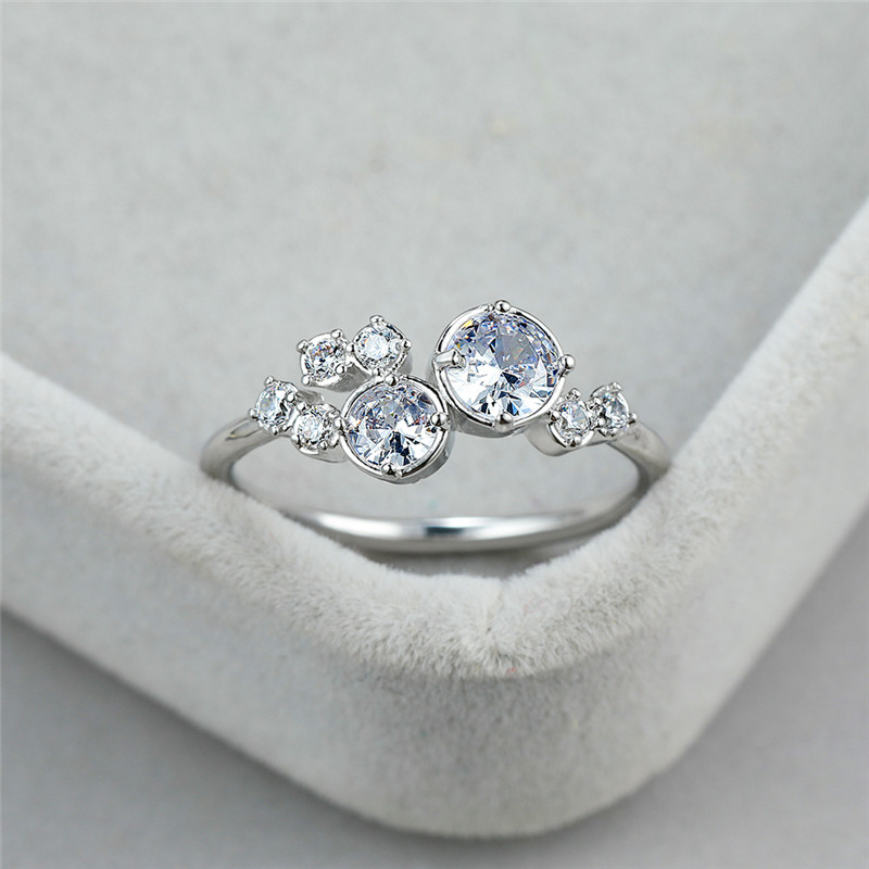 Simple Female White Crystal Stone Ring Charm Silver Color Wedding Rings For Women Classic Round Zircon Thin Engagement Ring
Simple Female White Crystal Stone Ring Charm Silver Color Wedding Rings For Women Classic Round Zircon Thin Engagement Ring