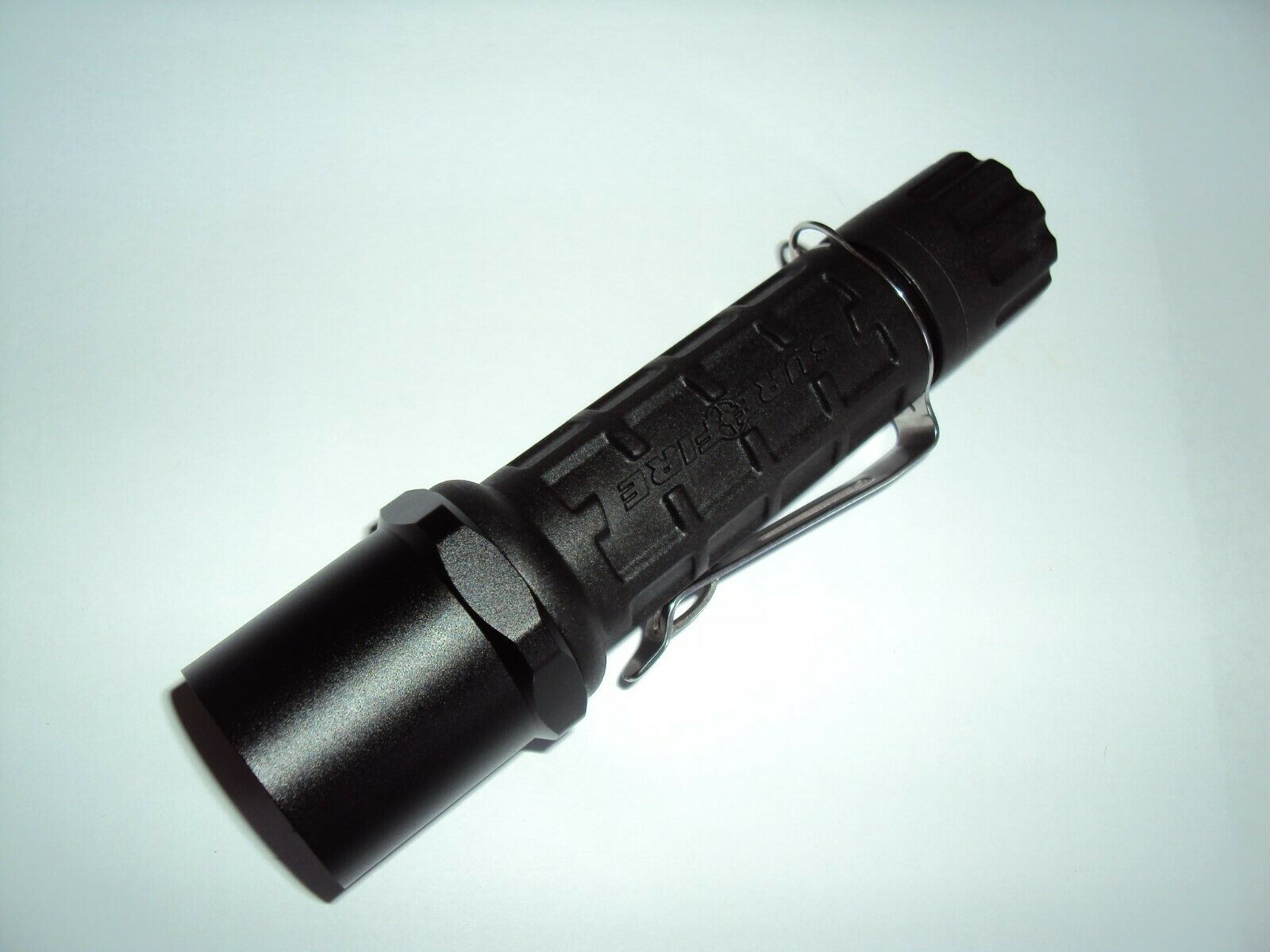 Metal head Stainless Steel clip CREE led Flashlight Lamp tactical 16340 lamp for Surefire G2
Metal head Stainless Steel clip CREE led Flashlight Lamp tactical 16340 lamp for Surefire G2
