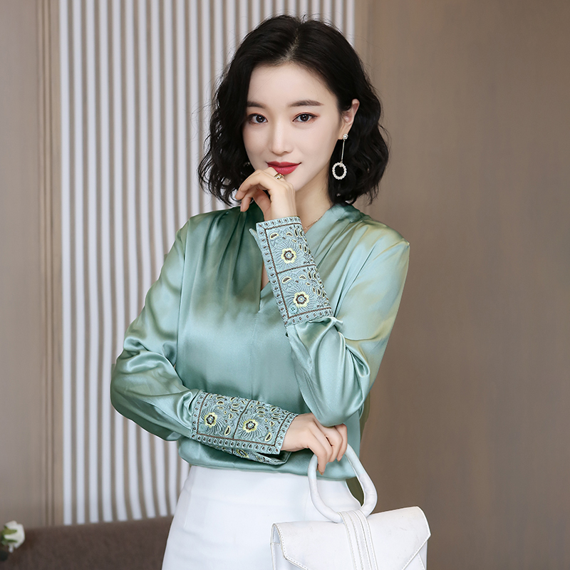 Korean Silk Shirts Women Plus Size Elegant Long Sleeve Embroidery Blouses Womens Tops and Blouses 200925