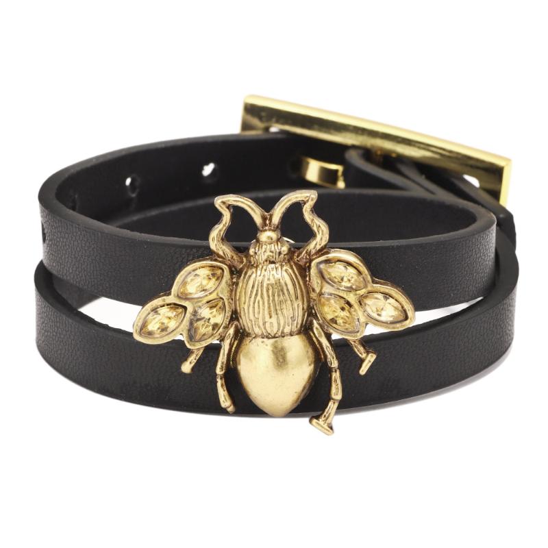 YAL creative new bee studded leather bracelet ladies casual PU bracelet Yiwu commodity Korean snap button jewelry
YAL creative new bee studded leather bracelet ladies casual PU bracelet Yiwu commodity Korean snap button jewelry