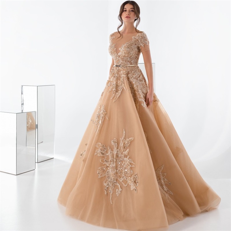 Champagne Prom Dresses Appliqued Lace Sequins Bridesmaid Dress Luxury Party Gowns Sweep Train Special Evening Dresses Custom Made