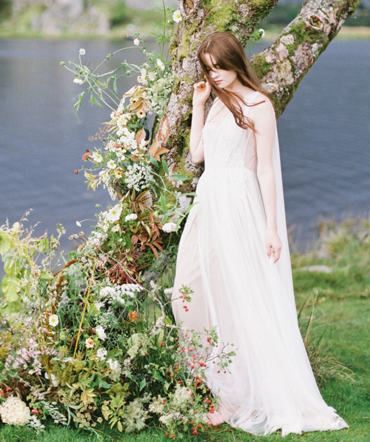 2021 Elegant Boho Chiffon Wedding Dresses With Ribbon Open Back V Neck Beach Bridal Gowns Simple Country Engagement Dress Plus Size