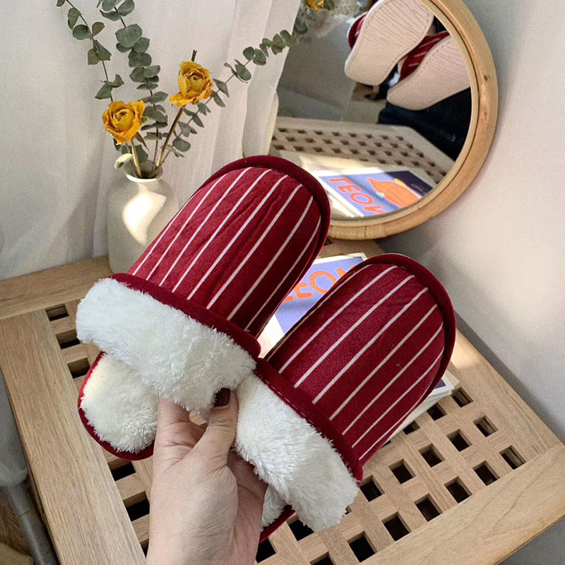Women Fur Slippers Winter Warm Ladies Mules Slippers Home Indoor Plush fuzzy comfortable furry slides House Shoes men, Pink
Women Fur Slippers Winter Warm Ladies Mules Slippers Home Indoor Plush fuzzy comfortable furry slides House Shoes men, Pink