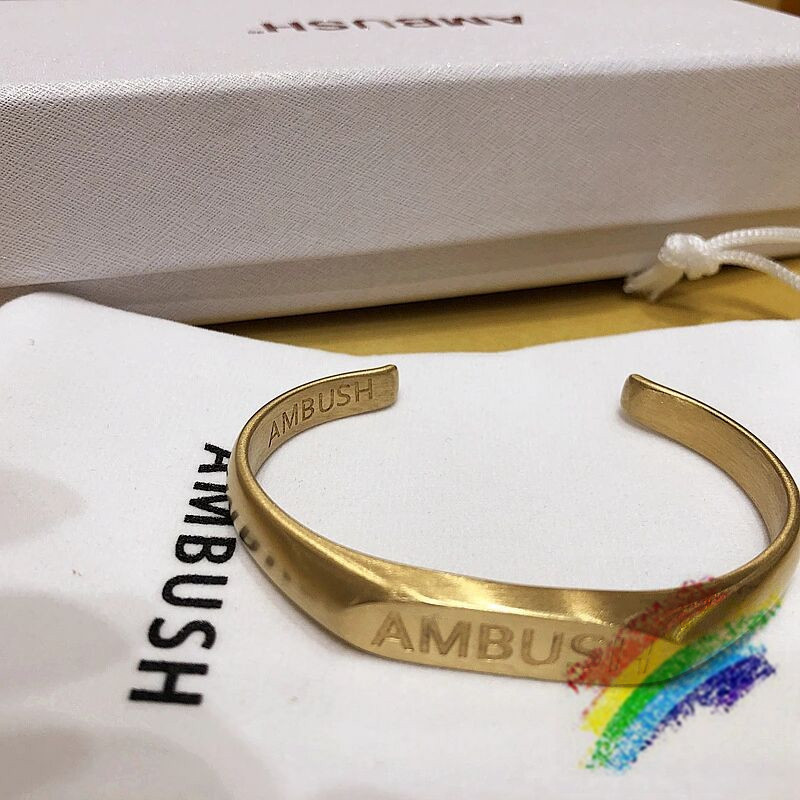 New Bracelet Track Men Women Unisex Couples Jewelry Quality With Original Gift Box, White
New Bracelet Track Men Women Unisex Couples Jewelry Quality With Original Gift Box, White
