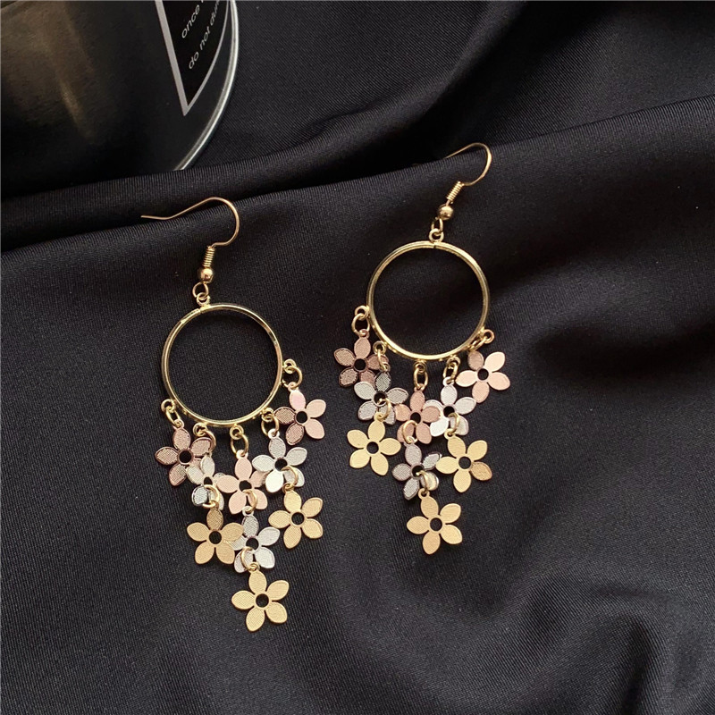 Dangle Earring for Women Charms Earrings Ladies Fashion Round Pendant Girls Yellow Gold Color Korean Retro Zinc Alloy Brincos
Dangle Earring for Women Charms Earrings Ladies Fashion Round Pendant Girls Yellow Gold Color Korean Retro Zinc Alloy Brincos