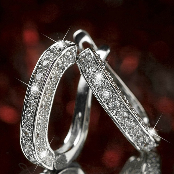 Full Diamond Shining Hoop Earrings Fashion Dangle Rhinestone Earrings Silver Gold Rose Gold Geometric Earring Wedding Engagement Gift 
Full Diamond Shining Hoop Earrings Fashion Dangle Rhinestone Earrings Silver Gold Rose Gold Geometric Earring Wedding Engagement Gift