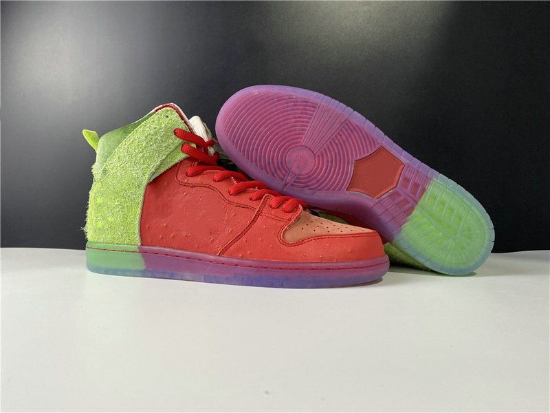 Special Edition High Strawberry Cough Skateboard Shoes University Red Spinach Green Magic Ember Fashion Trainers Best Quality Come With Box
Special Edition High Strawberry Cough Skateboard Shoes University Red Spinach Green Magic Ember Fashion Trainers Best Quality Come With Box