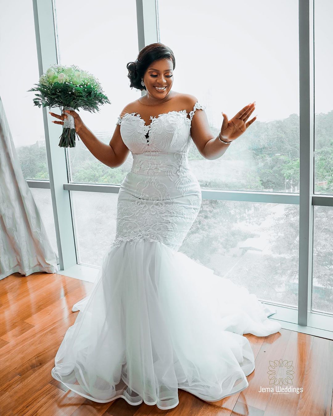 plus size arabic aso ebi mermaid lace vintage wedding dresses sheer neck bridal dresses cheap sexy wedding gowns zj955