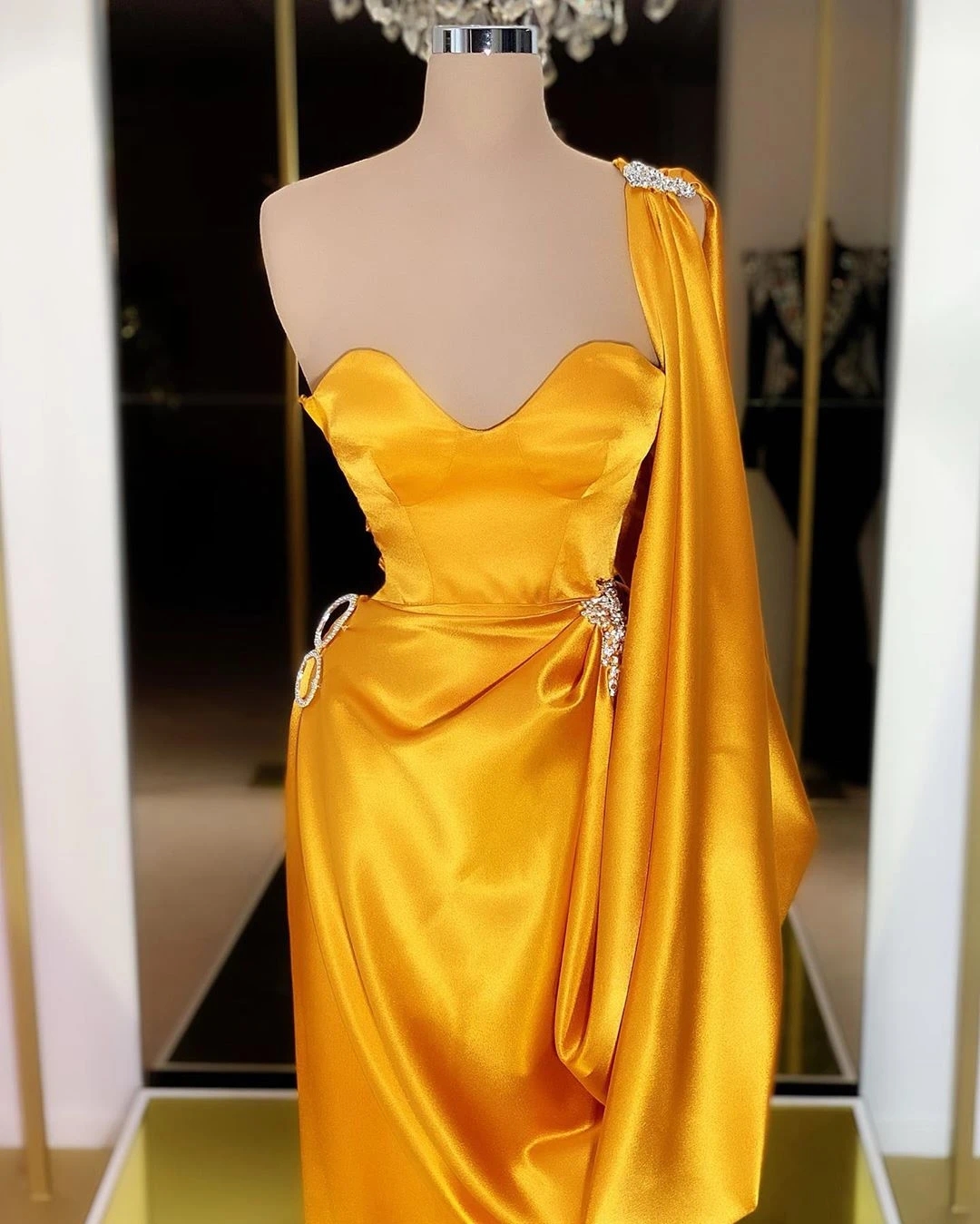 Gold Prom Dresses Sexy Sweetheart Sleeveless Sweep Train Mermaid Satin Evening Dresse One Shoulder vestidos de fiesta de noche
