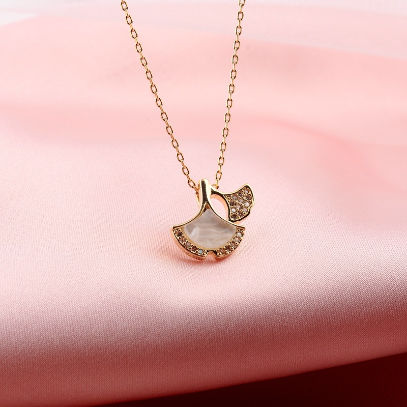 Fashion new necklace leaf temperament clavicle chain neck necklace jewelry hot sale
Fashion new necklace leaf temperament clavicle chain neck necklace jewelry hot sale