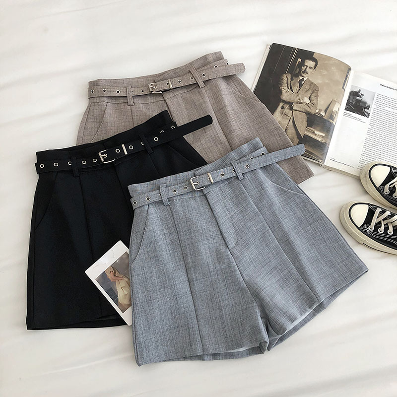 2020 Autumn Women' Solid Color Loose and Thin High Waist Simple Casual Wide-leg Shorts with Belt, Black
2020 Autumn Women' Solid Color Loose and Thin High Waist Simple Casual Wide-leg Shorts with Belt, Black