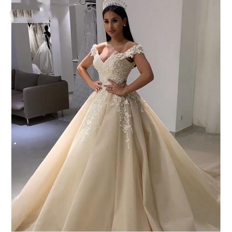 Luxury Princess Off Shoulder Wedding Dresses Court Train Applique Lace Beaded Formal Bridal Gowns Vintage Bride Long Wedding Dress Vestidos