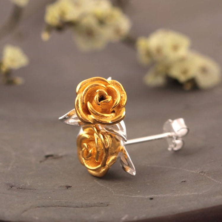 Flyleaf 925 Sterling Silver Rose Flowers Stud Earrings For Women High Quality Fashion Style Lady Gift Sterling-silver-jewelry
Flyleaf 925 Sterling Silver Rose Flowers Stud Earrings For Women High Quality Fashion Style Lady Gift Sterling-silver-jewelry