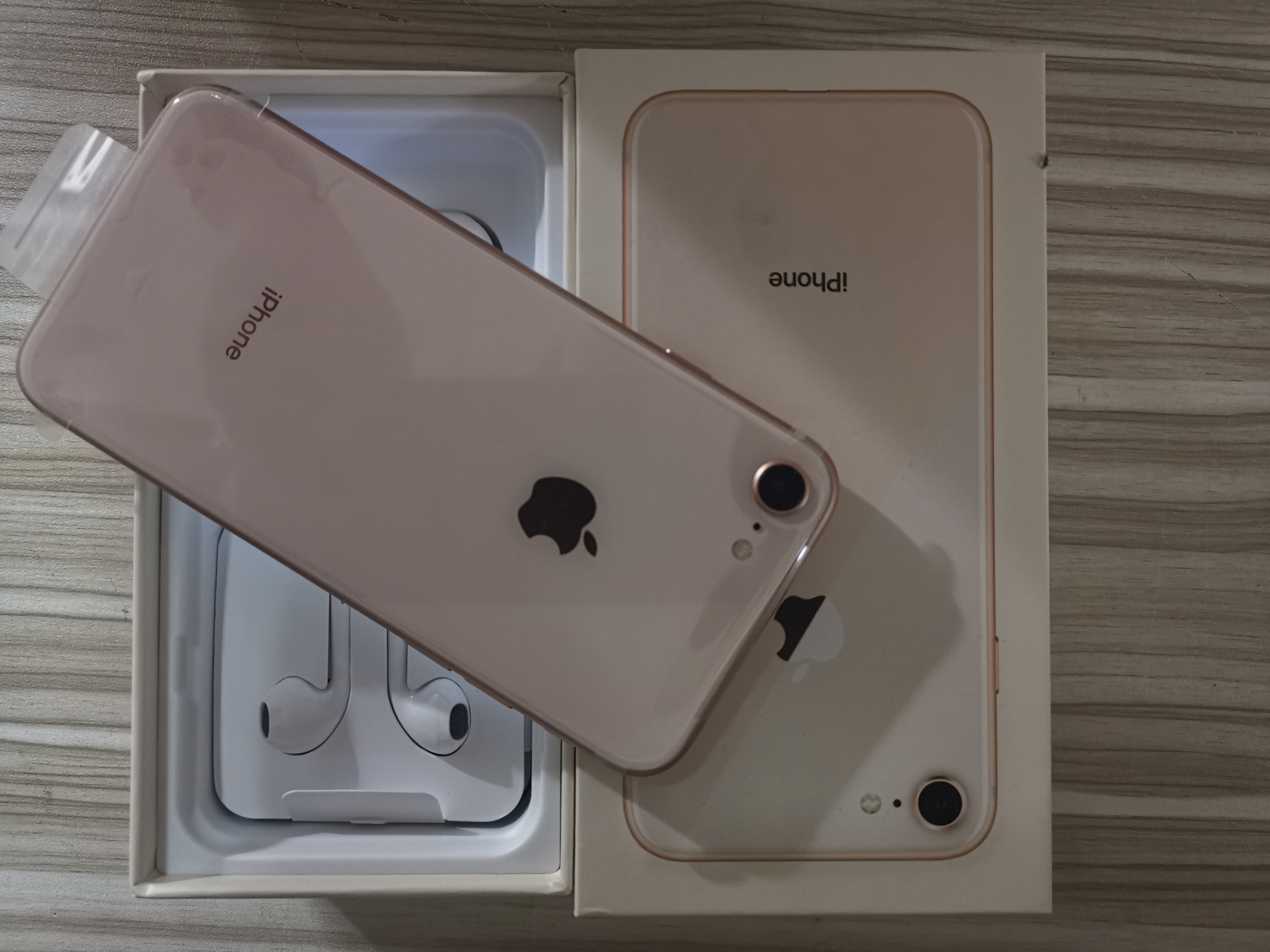 Original refurbished Unlocked Apple iPhone 8/8plus LTE Mobile Phone 256G/64G ROM 2GB RAM Hexa Core 12.0MP 5.5" iOS