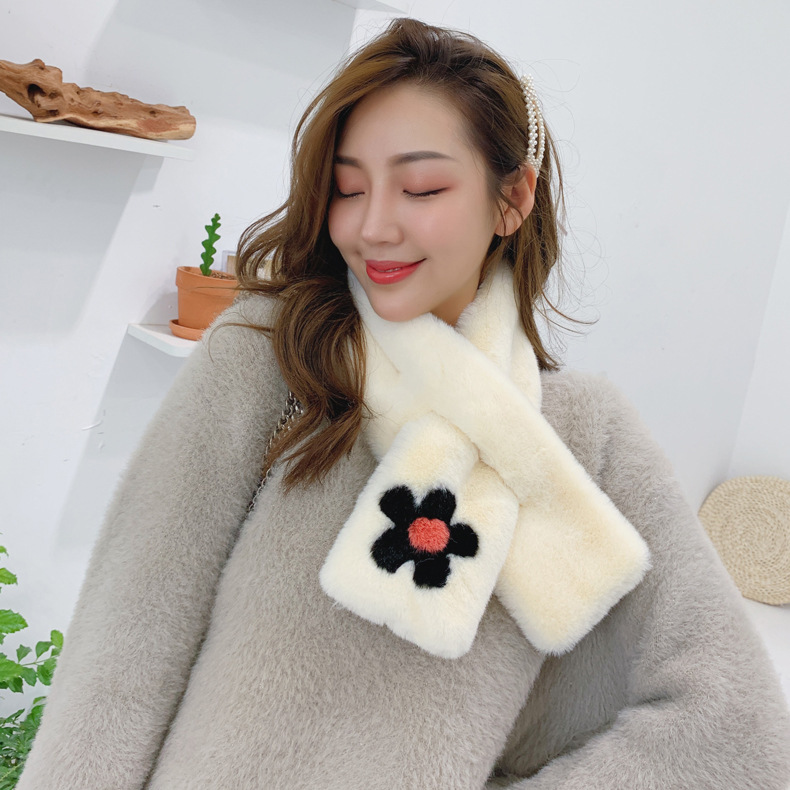 Warm Scarf Female Korean Autumn/Winter 2020 New Lovely Versatile Large Flower Print Cross Plush Female Scarf
Warm Scarf Female Korean Autumn/Winter 2020 New Lovely Versatile Large Flower Print Cross Plush Female Scarf