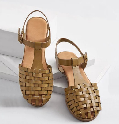 2020 new summer women's sandals solid color personality woven comfortable flat bottom hollow word buckle casual shoes manufactur, Green
2020 new summer women's sandals solid color personality woven comfortable flat bottom hollow word buckle casual shoes manufactur, Green