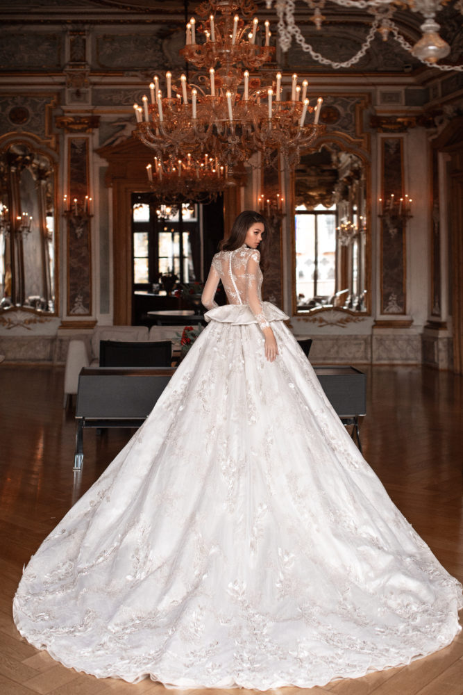 High Neck Vintage Wedding Dresses Sheer Long Sleeves Lace Bridal Gowns with Peplum Plus Size Vestidos de novia Luxury Wedding Dress