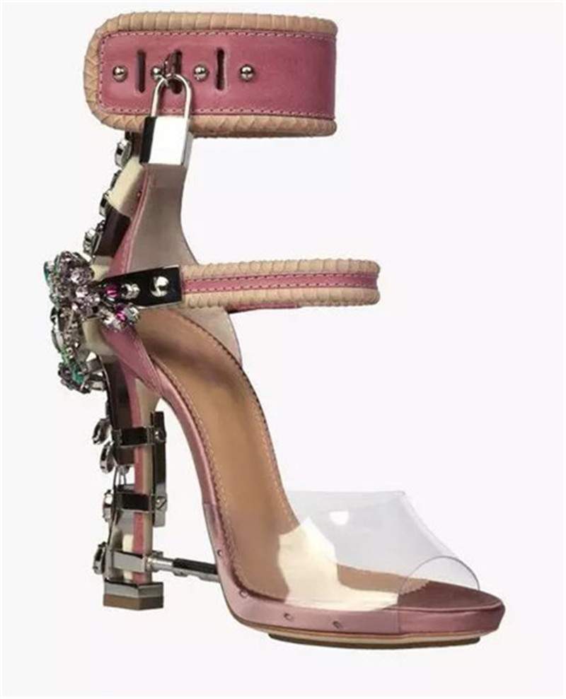 2020 Sandalia Feminina Luxury Metal High Heel Crystal Designer Woman PVC Gladiator Sandals Padlock Bejeweled Ankle Strap Rhinestone Sandals, Beige
2020 Sandalia Feminina Luxury Metal High Heel Crystal Designer Woman PVC Gladiator Sandals Padlock Bejeweled Ankle Strap Rhinestone Sandals, Beige