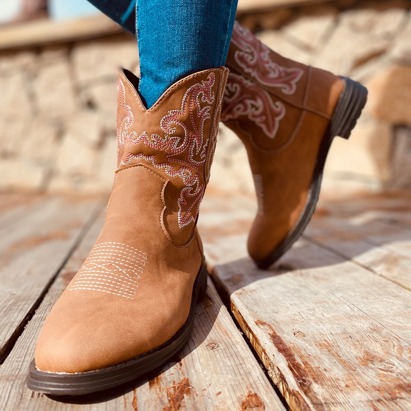 2020 Fashion Embroidery Cowboy Boots For Women Autumn Westerm Boots Retro Booties Women Ladies Shoes, Color 1
2020 Fashion Embroidery Cowboy Boots For Women Autumn Westerm Boots Retro Booties Women Ladies Shoes, Color 1