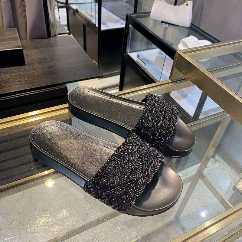 new designer sandals, good quality designer pearl slippers, explosive designer slippers, luxury slippers,size 35-42, Black
new designer sandals, good quality designer pearl slippers, explosive designer slippers, luxury slippers,size 35-42, Black